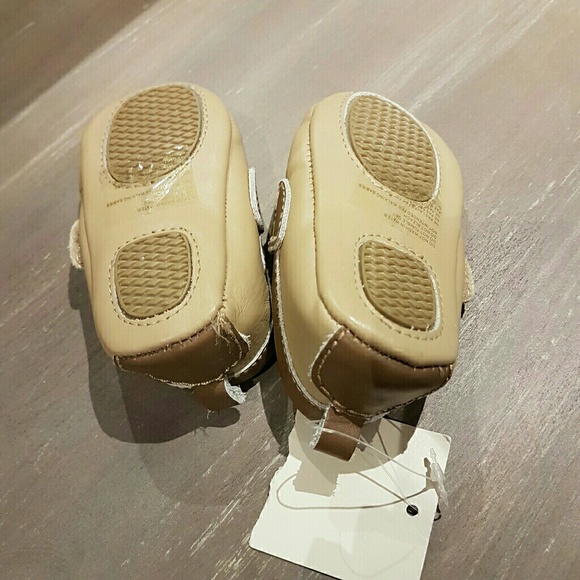 Baby boy Loafer style shoes Tan Brown size 2 NWT - Picture 3 of 3